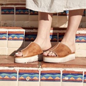 Bedstu Fairlee leather platform slide sandal shoe